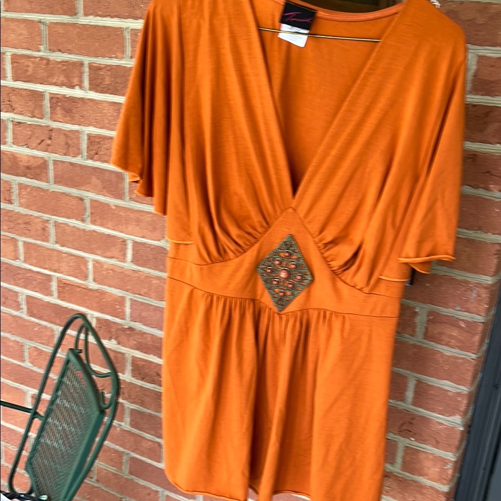 Torrid women’s top size 2 burnt orange